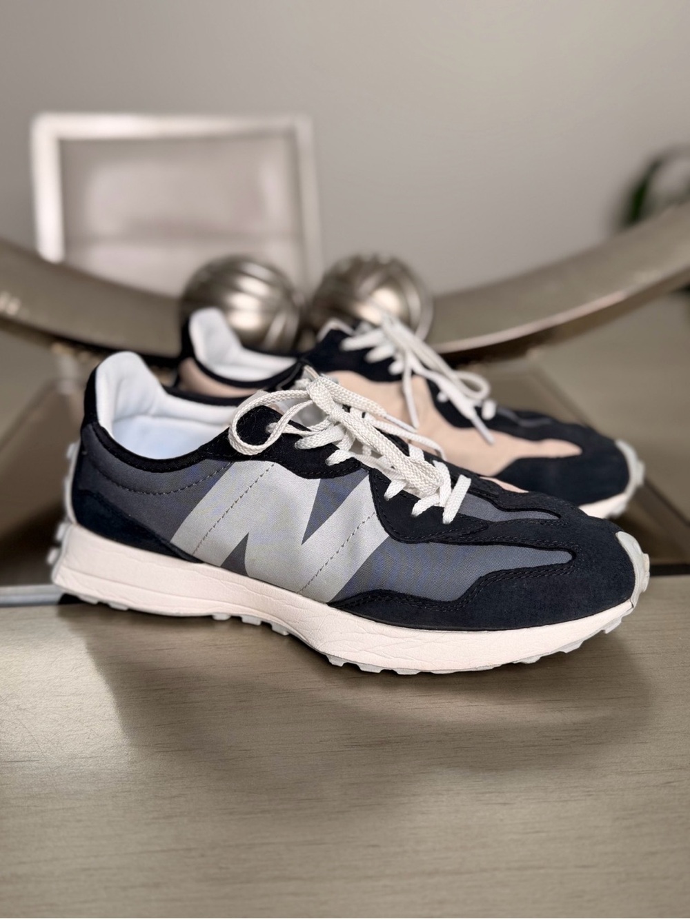 New Balance 327 Size 10.5
